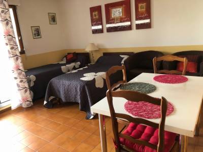 Photo Studio** centre Dax, parking, balcon, baignoire...