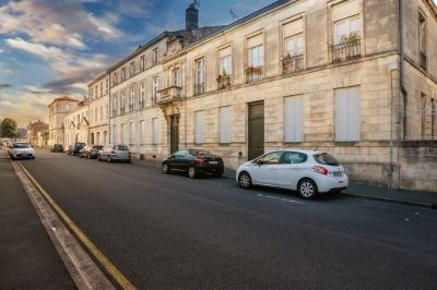 Photo A ROCHEFORT, proche des Thermes et en Centre-ville Appartement de charme pour 2 Curistes.