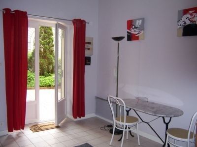 Photo STUDIO EN RDC D'UNE RESIDENCE SECURISEE A 750 METRES DES THERMES DE VICHY