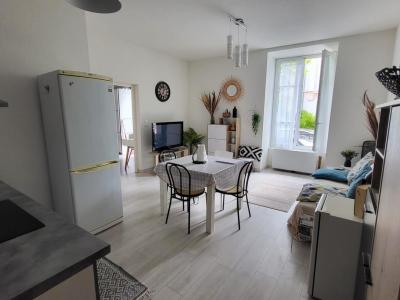 Photo A 400 METRES DES THERMES DE ROYAT, F2 EN REZ-DE-CHAUSSEE