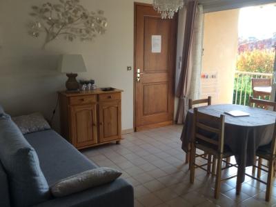 Photo A 700 M DES THERMES DE GREOUX-LES-BAINS, APPARTEMENT 1 CHAMBRE AU 1ER SANS ASCENSEUR