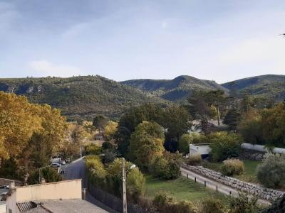 Photo A 150 METRES DES THERMES DE GREOUX-LES-BAINS, STUDIO DANS UNE RESIDENCE AVEC ASCENSEUR