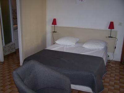 Photo AU 2EME ETAGE SANS ASCENSEUR, STUDIO A 65 METRES DES THERMES D'AMELIE - 4 -