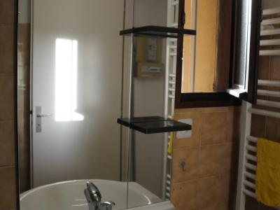 Photo A 700 METRES DES THERMES DE BARBOTAN, T1 TRES CLAIR ET CONFORTABLE