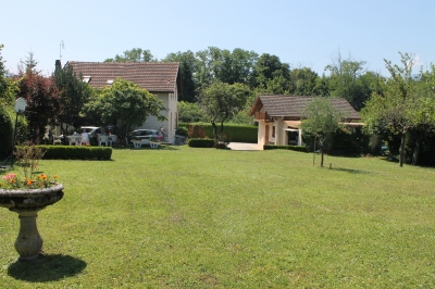 Photo AU REZ-DE-CHAUSSEE, 2 PIECES DE 75 M2 PROCHES DES THERMES D'AIX-LES-BAINS