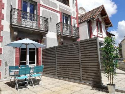 Photo BEAU T1bis DE 52M2 AVEC TERRASSE PROCHE DES THERMES DE CHÂTEL - CARNOT