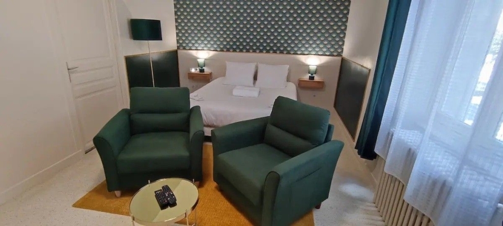location pour curiste à Néris-les-Bains photo 0 tbiz3667