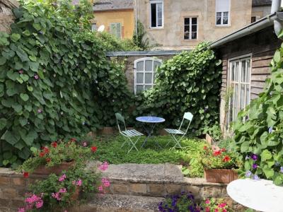 Photo Studio de 27m2 au RDC proche des thermes de Bourbon l’Archambault  