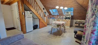 Photo DUPLEX DE 42M2 AVEC CHAMBRE À L'ÉTAGE ET GARAGE TRÈS PROCHE DE LA CURE DE ...