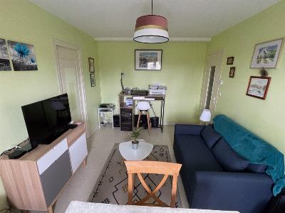Photo T2 DE 40M2 AVEC TERRASSE ET PARKING PROCHE DU CENTRE THERMA LDE CAPVERN