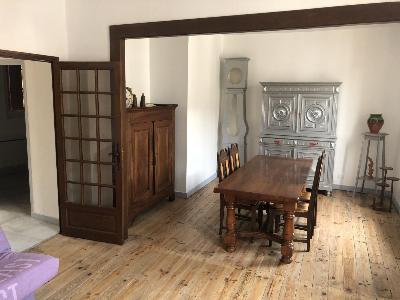 Photo Appartement meublé pour les curistes de Cransac avec une chambre séparée