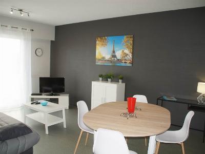 Photo Grand appartement meublé avec 2 chambres à Rochefort