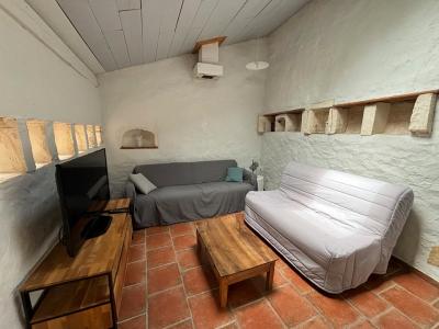 Photo Gîte en Pierre avec Piscine et Terrasse près de Rochefort
