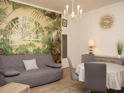 Photo Royat : appartement meublé pour les curistes avec une chambre séparée