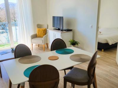 Photo appartement avec une chambre séparée à côté de la cure Aigua ...