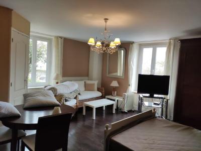 Photo Bains les Bains : F1 de plain pied proche des thermes