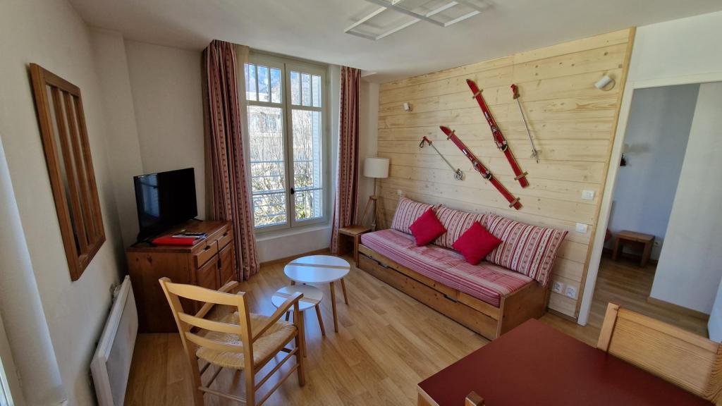 location pour curiste à Bagnères-de-Luchon photo 0 tbiz4257