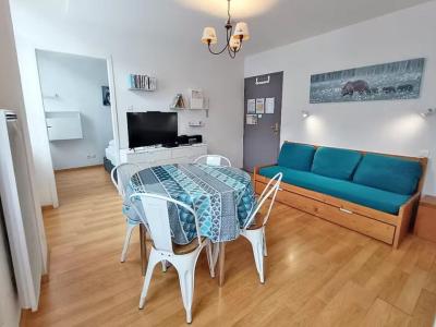 Photo T2 rénové à 650 m des thermes de Luchon, résidence avec ascenseur