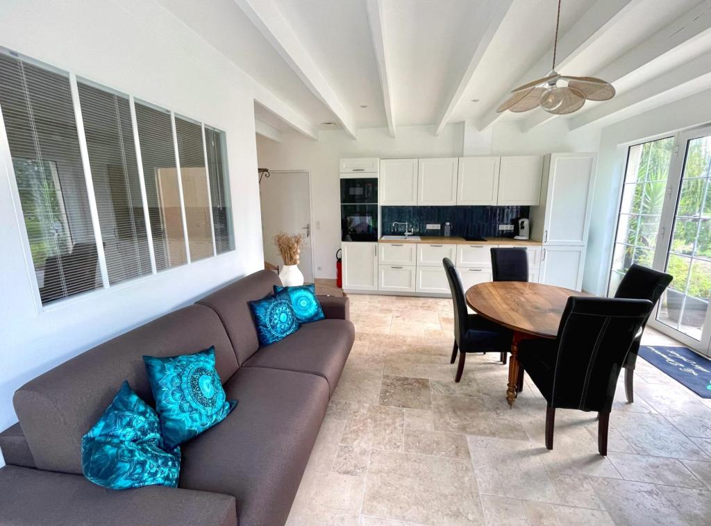 location pour curiste à Tug&eacute;ras-Saint-Maurice photo 0 tbiz4388