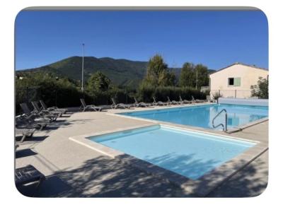 Photo Studio avec vue Mont Ventoux &agrave; Montbrun-les-Bains